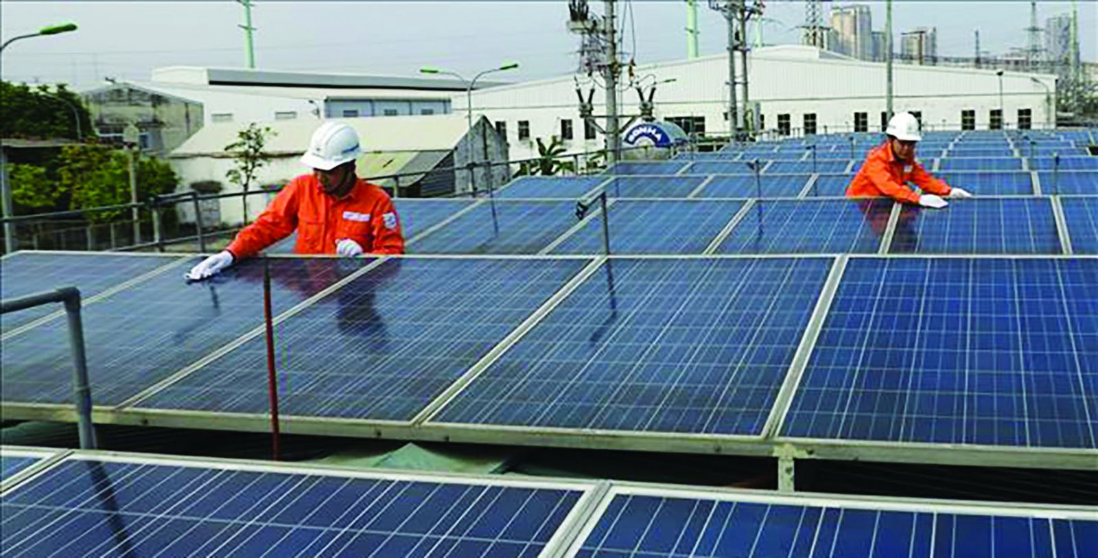 Phát triển năng lượng tái tạo nói chung và điện mặt trời nói riêng là xu hướng chung và góp phần thực hiện cam kết của Việt Nam trong lộ trình giảm phát thải.