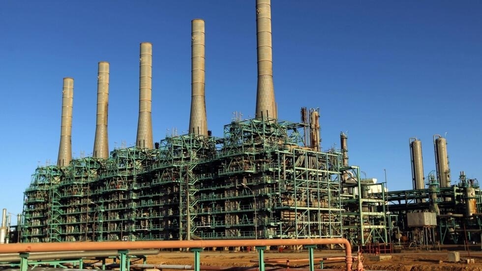 Nga quan tâm đầu tư lĩnh vực dầu mỏ Libya