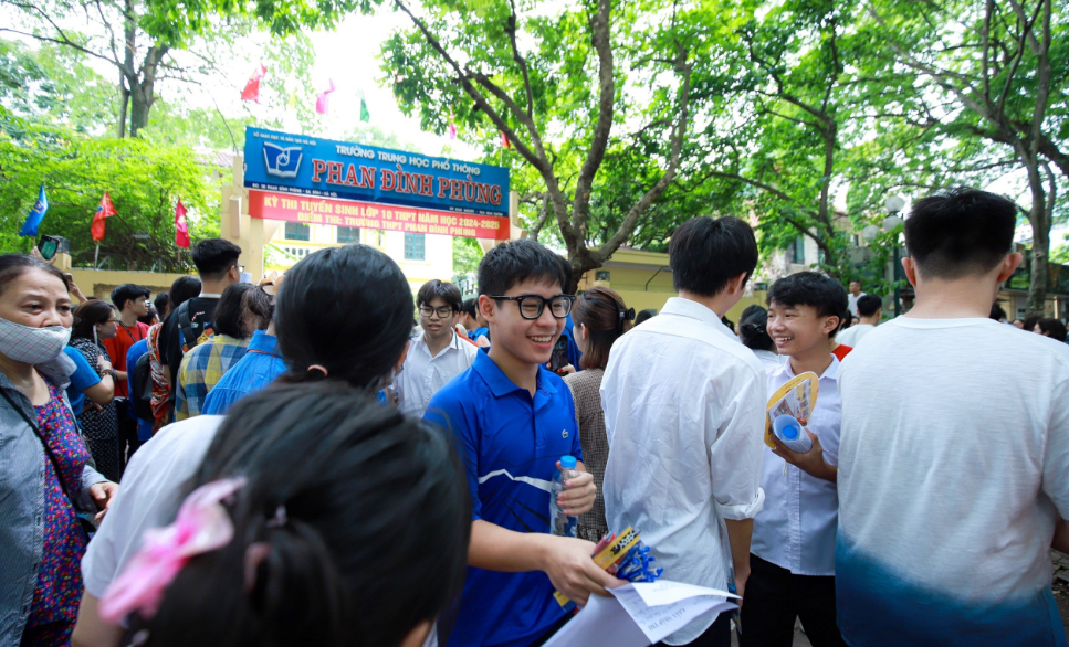 Gợi ý giải đề thi môn Ngữ văn vào lớp 10 tại Hà Nội năm 2024