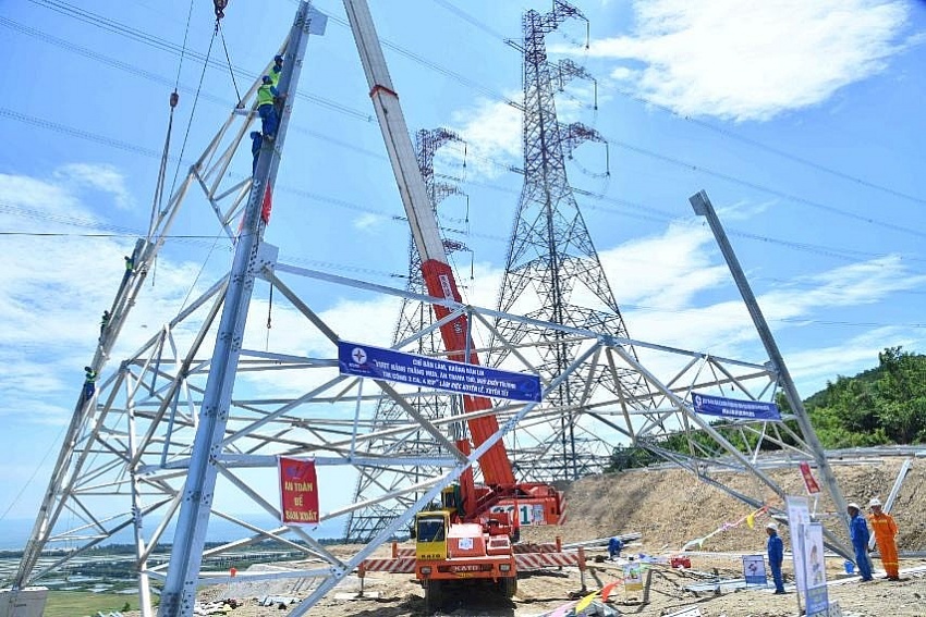 Thủ tướng yêu cầu đẩy nhanh tiến độ thi công dự án đường dây 500 kV mạch 3
