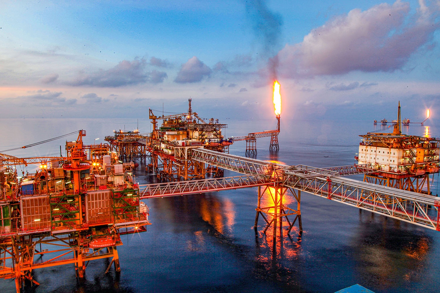 Các sự kiện nổi bật của Petrovietnam trong tuần từ ngày 9/6 đến 16/6/2024 Các sự kiện nổi bật của Petrovietnam trong tuần từ ngày 9/6 đến 16/6/2024