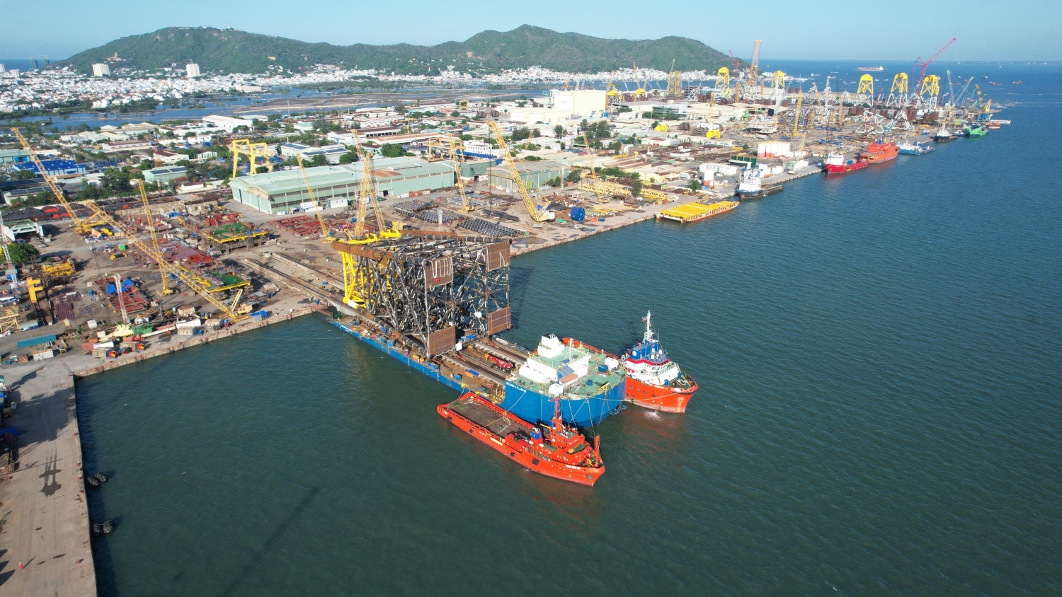 Các sự kiện nổi bật của Petrovietnam trong tuần từ ngày 9/6 đến 16/6/2024 Các sự kiện nổi bật của Petrovietnam trong tuần từ ngày 9/6 đến 16/6/2024