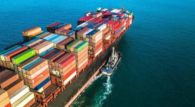Xuất khẩu phục hồi mạnh mẽ, cán cân thương mại thặng dư 8,4 tỷ USD