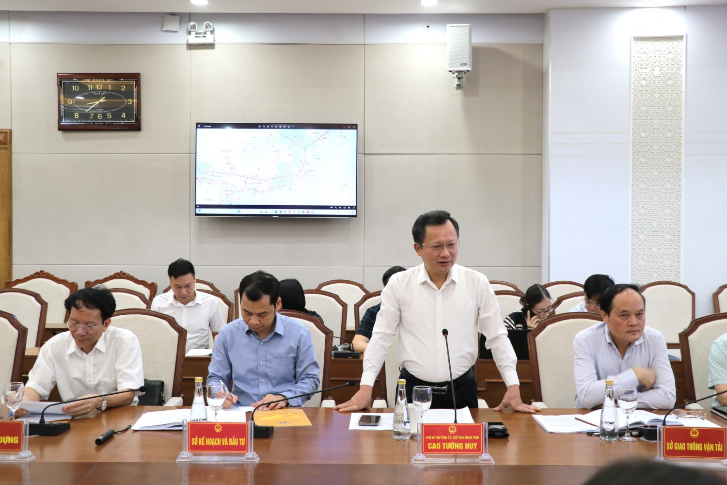 UBND tỉnh Quảng Ninh cam kết tạo điều kiện phát triển sản xuất cho TKV