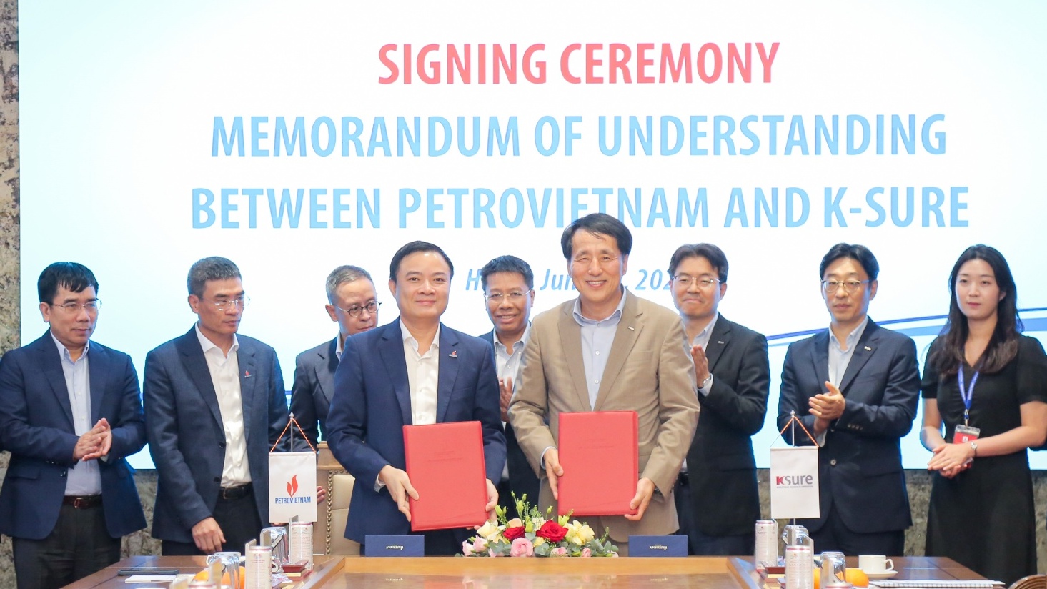 Petrovietnam ký kết Biên bản ghi nhớ hợp tác với Tổ chức Bảo hiểm Thương mại Hàn Quốc (K-SURE)