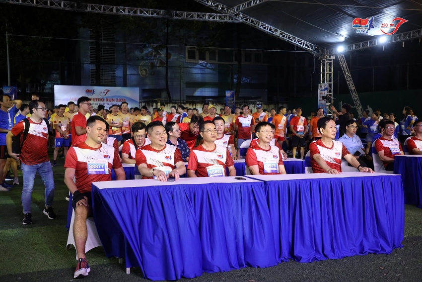 Hàng nghìn runners tham gia giải chạy Vietsovpetro Run 2024