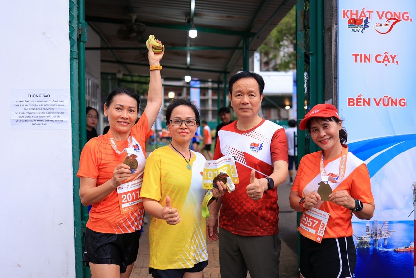 Hàng nghìn runners tham gia giải chạy Vietsovpetro Run 2024