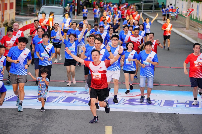 Hàng nghìn runners tham gia giải chạy Vietsovpetro Run 2024