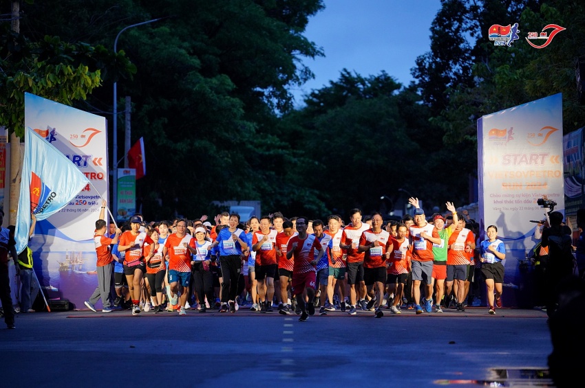 Hàng nghìn runners tham gia giải chạy Vietsovpetro Run 2024