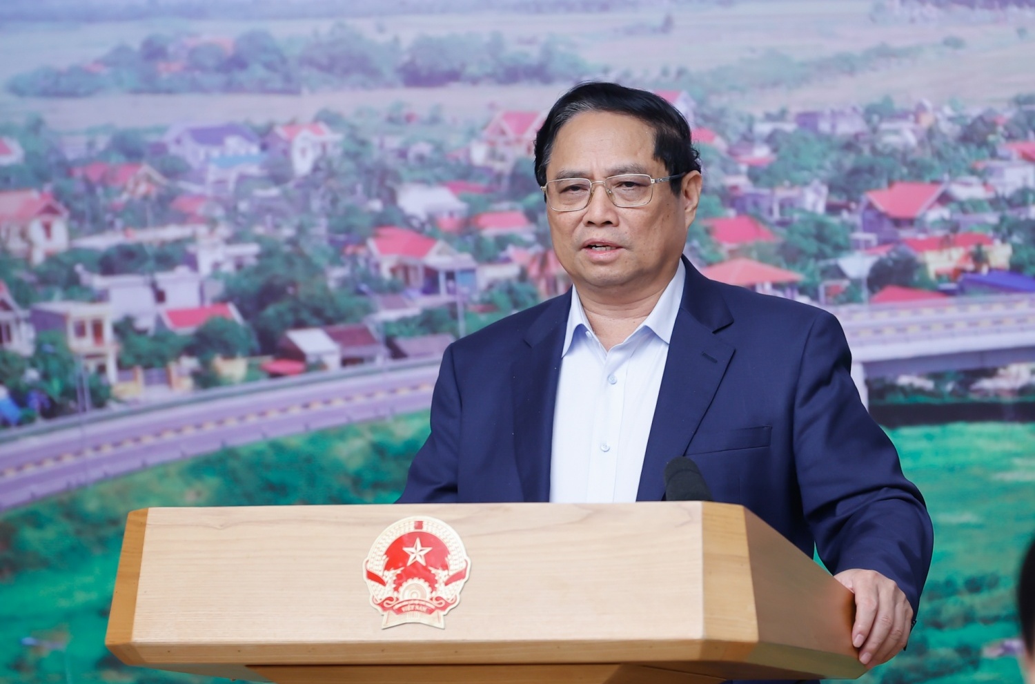 Thủ tướng Phạm Minh Chính: Bí thư, Chủ tịch phải vào cuộc giải phóng mặt bằng