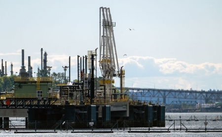 Lý do các nhà máy lọc dầu ở Bờ Tây Mỹ thay thế dầu thô Iraq bằng dầu Canada