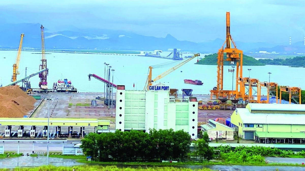 Quảng Ninh: Cảng Cái Lân “rơi vào ngõ cụt”