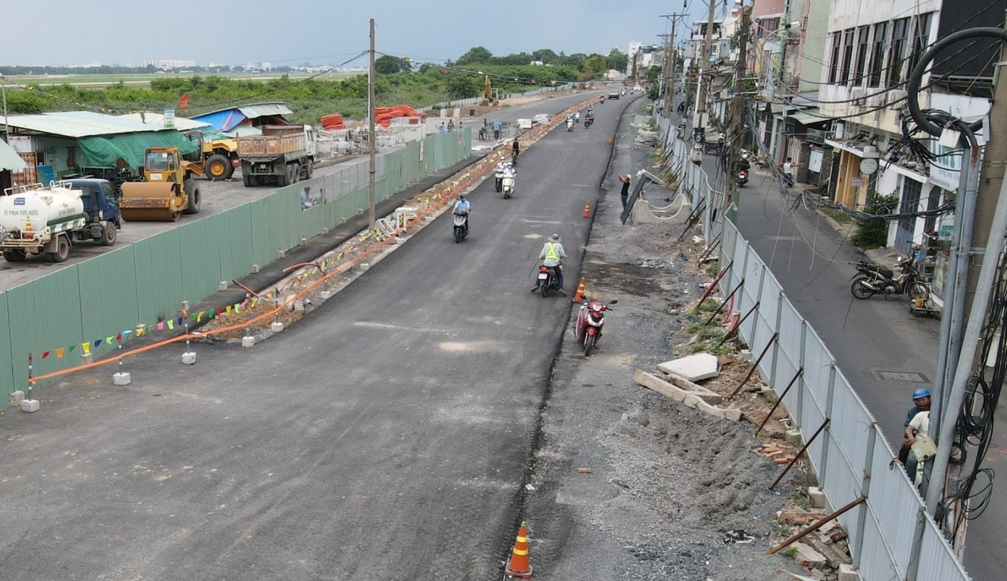 TP HCM: Đưa vào sử dụng tạm 500m đường nối khu vực sân bay Tân Sơn Nhất