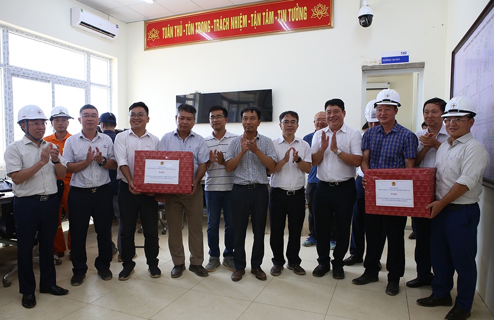 Hoàn thành đóng điện Đường dây 500kV mạch 3 cung đoạn Thanh Hóa - Nam Định