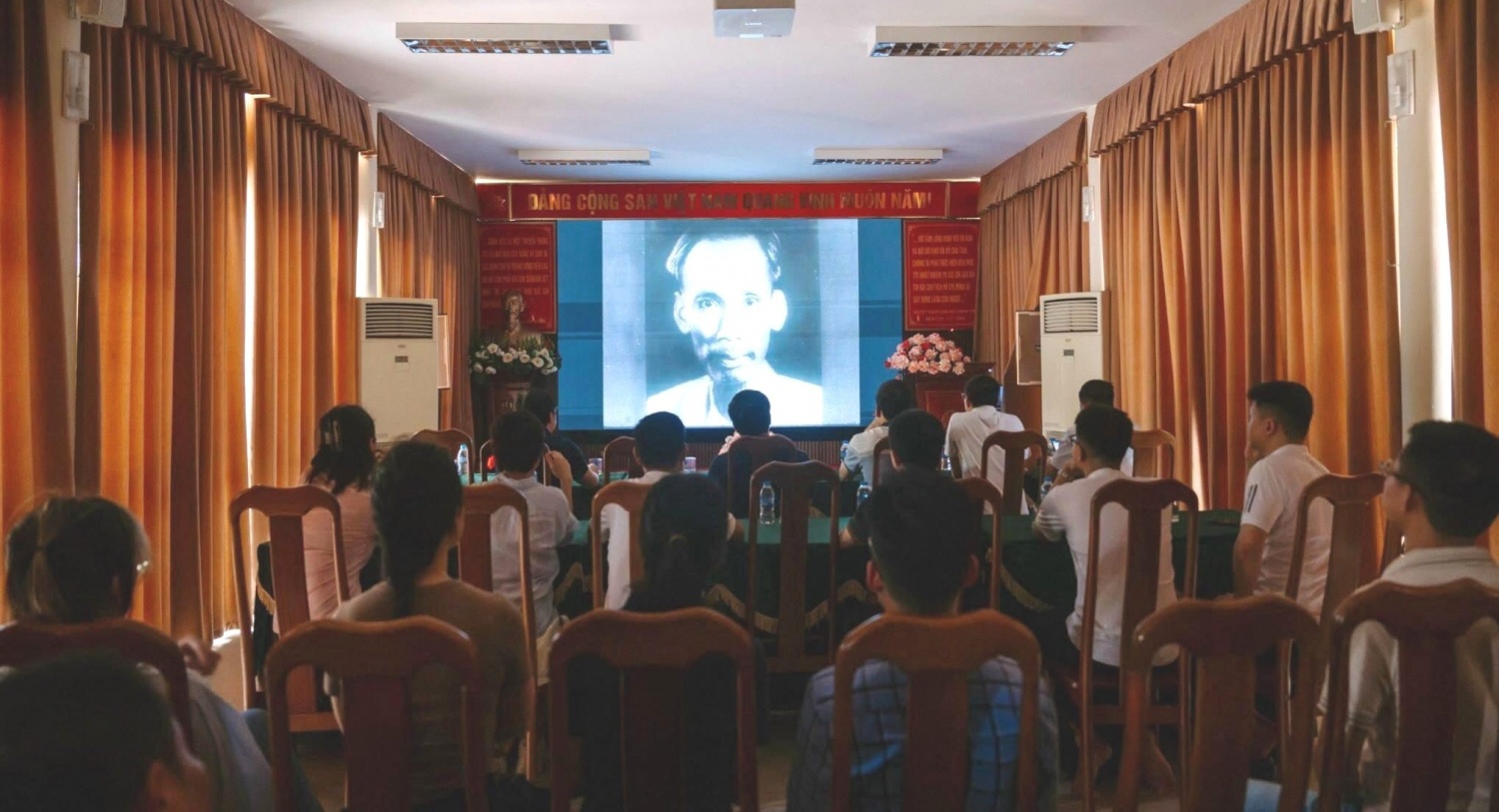 PVNDB tổ chức về nguồn tại Khu di tích lịch sử K9 - Đá Chông