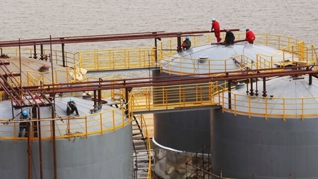 Trung Quốc yêu cầu các công ty nhà nước bổ sung 60 triệu thùng dầu vào kho dự trữ