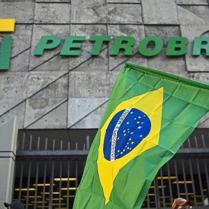 Các ông lớn dầu mỏ Ấn Độ và Brazil thỏa thuận gì về nguồn cung dầu mỏ?