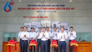 Khai mạc triển lãm ảnh 65 năm ngành Dầu khí Việt Nam thực hiện mong ước của Bác Hồ