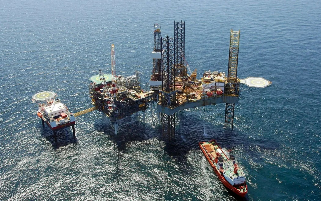 Shell và ExxonMobil bán tài sản Biển Bắc trong thỏa thuận trị giá 180 triệu USD