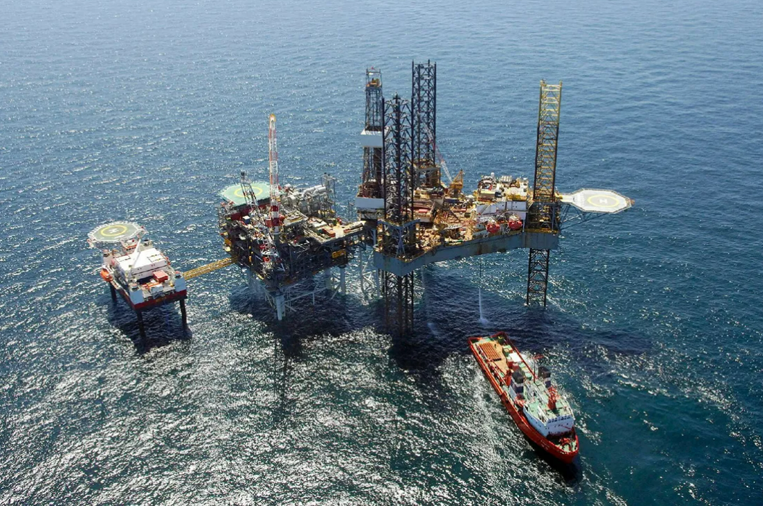 Shell và ExxonMobil bán tài sản Biển Bắc trong thỏa thuận trị giá 180 USD