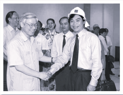 Kỷ niệm về chuyến thăm và làm việc của đồng chí Nguyễn Phú Trọng tại Nhà máy Đạm Phú Mỹ năm 2006