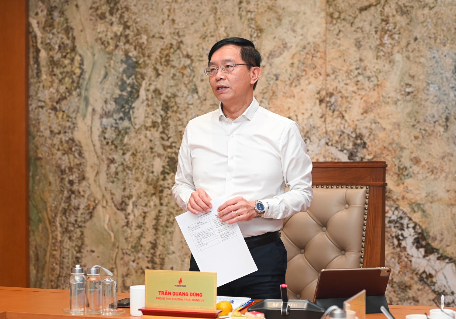 Đồng chí Trần Quang Dũng, Phó Bí thư thường trực Đảng ủy Tập đoàn phát biểu kết luận Hội nghị