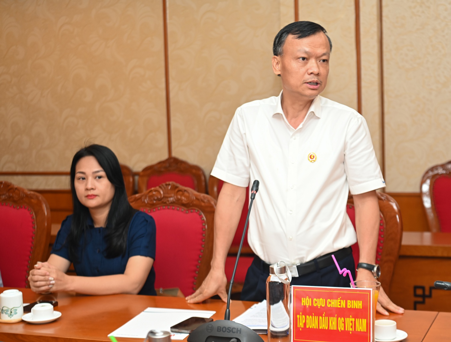 đồng chí Lê Quang Toán – Phó Chủ tịch thường trực Hội CCB Tập đoàn chia sẻ tại Hội nghị
