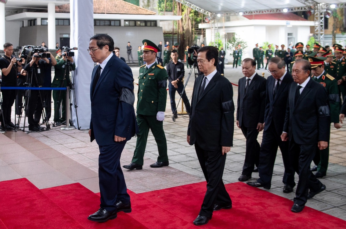 Đoàn viếng của Chính phủ do Thủ tướng Phạm Minh Chính làm Trưởng đoàn, vào viếng Tổng Bí thư Nguyễn Phú Trọng.