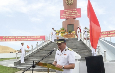 Lễ tưởng niệm Anh hùng liệt sĩ, nhân dân hy sinh trong "Chiến thắng trận đầu" của Hải quân