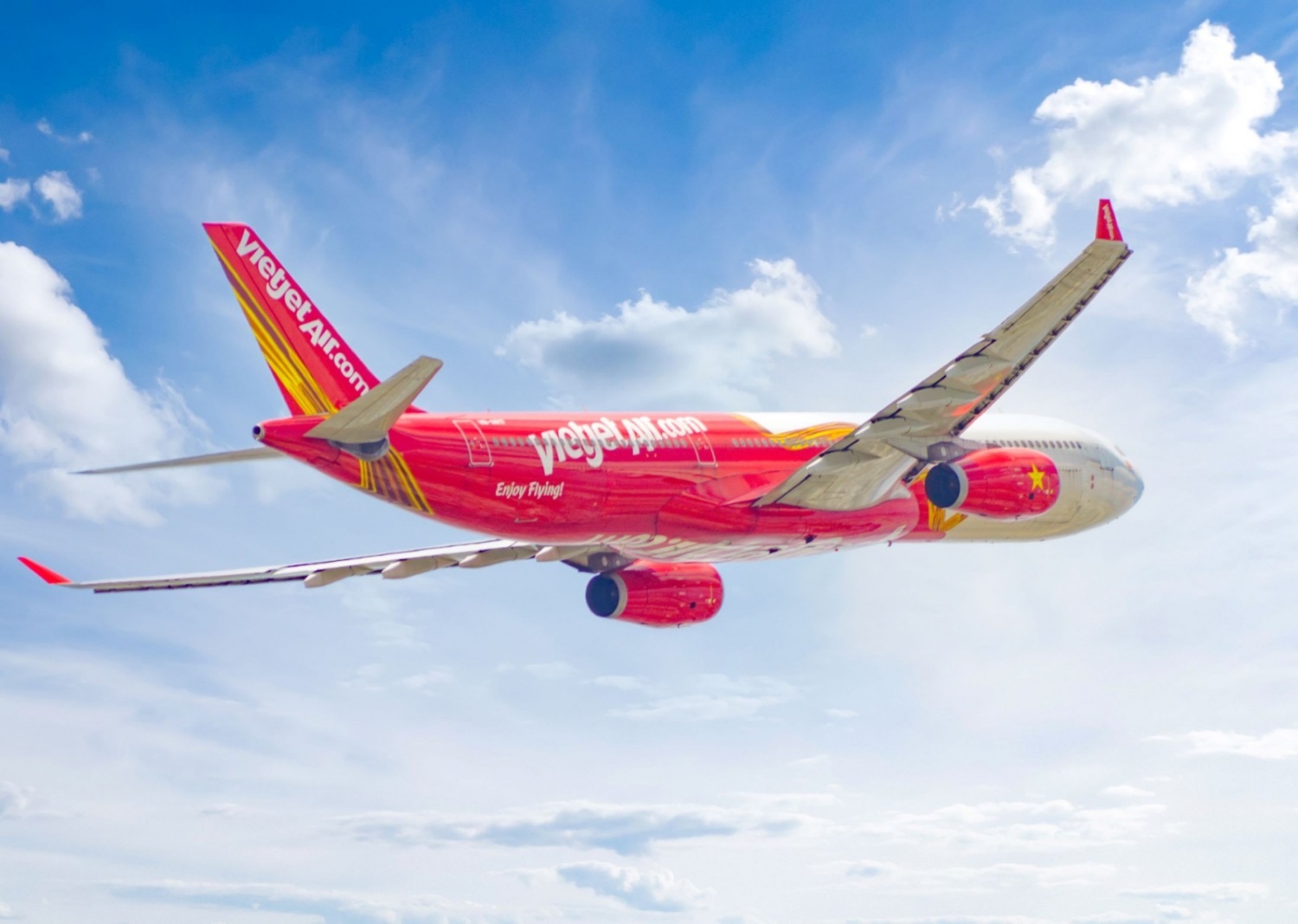 Vietjet chào đón hành khách thứ 200 triệu, công bố đường bay mới Ahmedabad (Ấn Độ) - Đà Nẵng