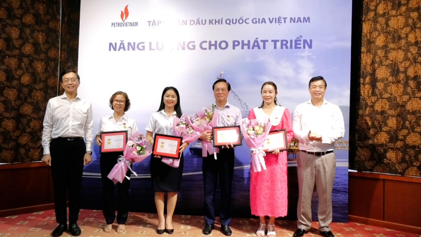 [PetroTimesTV] Đảng ủy Tập đoàn Dầu khí Quốc gia Việt Nam tổ chức gặp mặt nhân kỷ niệm 94 năm Ngày truyền thống ngành Tuyên giáo của Đảng