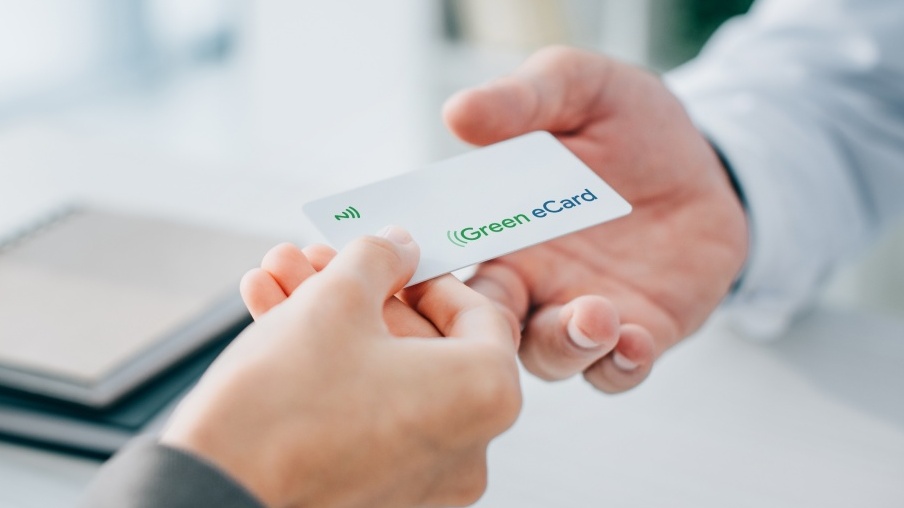 GreenEcard: Danh thiếp điện tử tiên phong trong bảo vệ môi trường