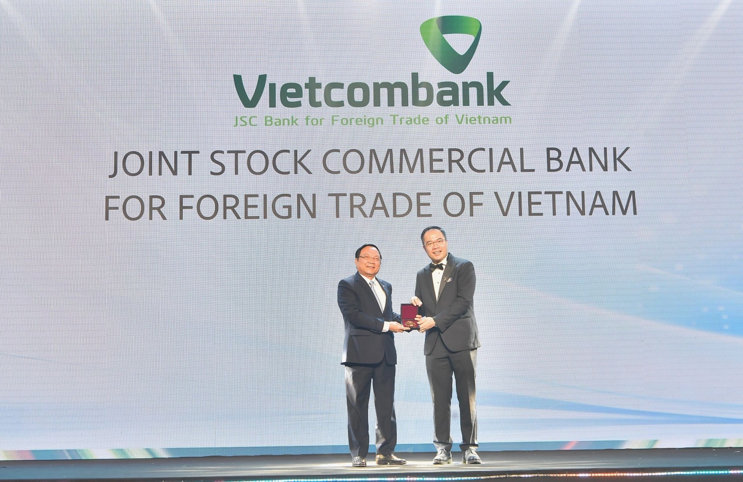 HR ASIA vinh danh Vietcombank tại tất cả các hạng mục giải thưởng “Nơi làm việc tốt nhất Châu Á” năm 2024