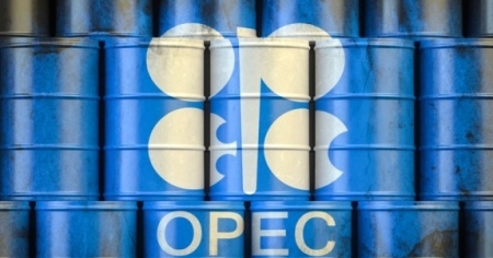 Sản lượng dầu của OPEC tăng do Iraq tiếp tục khai thác quá mức