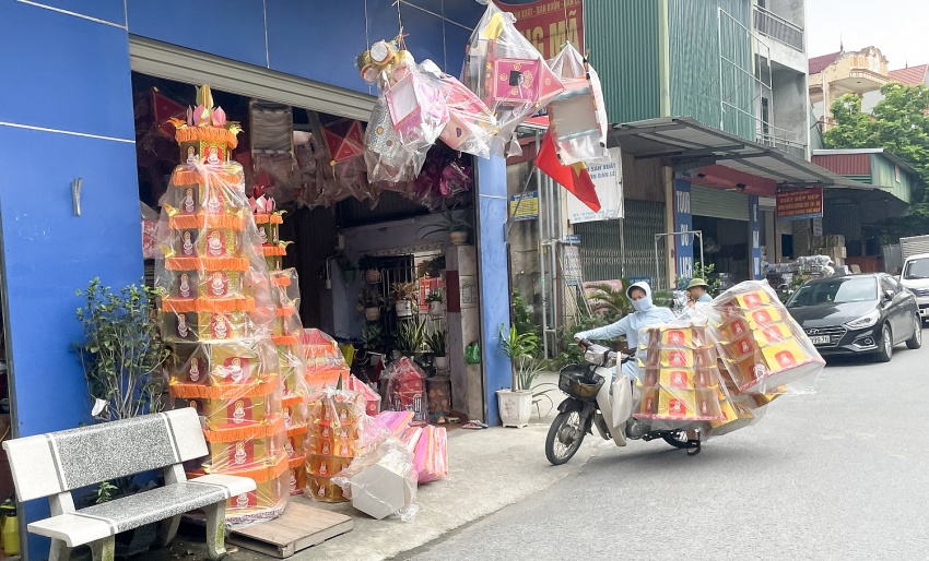 Người mua, bán đìu hiu tại Song Hồ