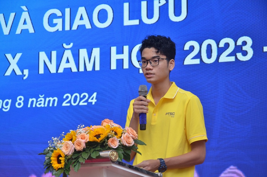 Hành trình lần thứ X: PTSC tổ chức lễ tuyên dương học sinh giỏi tiêu biểu xuất sắc Hành trình lần thứ X: PTSC tổ chức lễ tuyên dương học sinh giỏi tiêu biểu xuất sắc