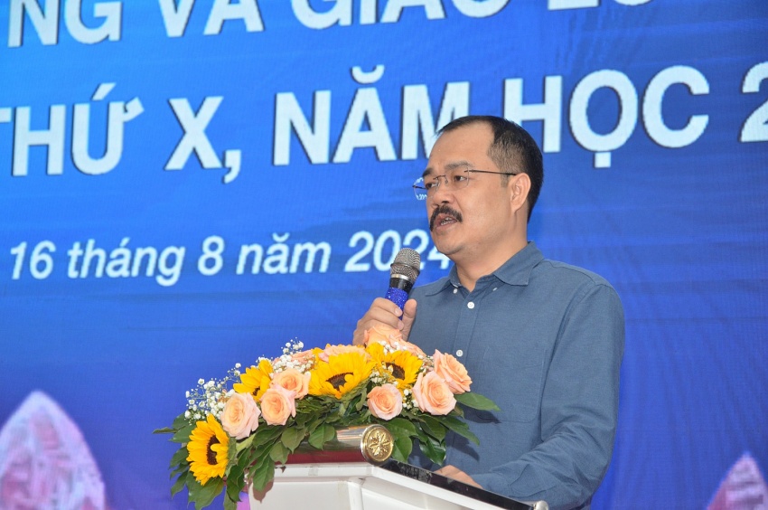 Hành trình lần thứ X: PTSC tổ chức lễ tuyên dương học sinh giỏi tiêu biểu xuất sắc Hành trình lần thứ X: PTSC tổ chức lễ tuyên dương học sinh giỏi tiêu biểu xuất sắc