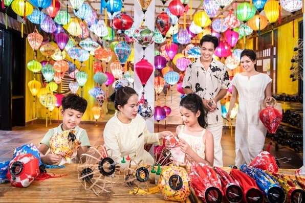 8x, 9x rủ nhau tìm về trung thu tuổi thơ tại 8WONDER Moon Festival