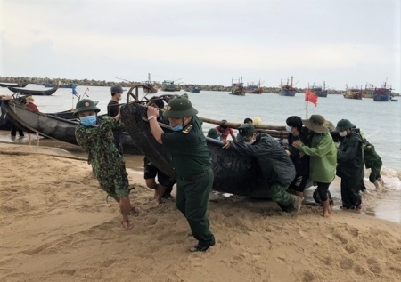 Thủ tướng chỉ đạo tập trung ứng phó khẩn cấp với siêu bão Yagi