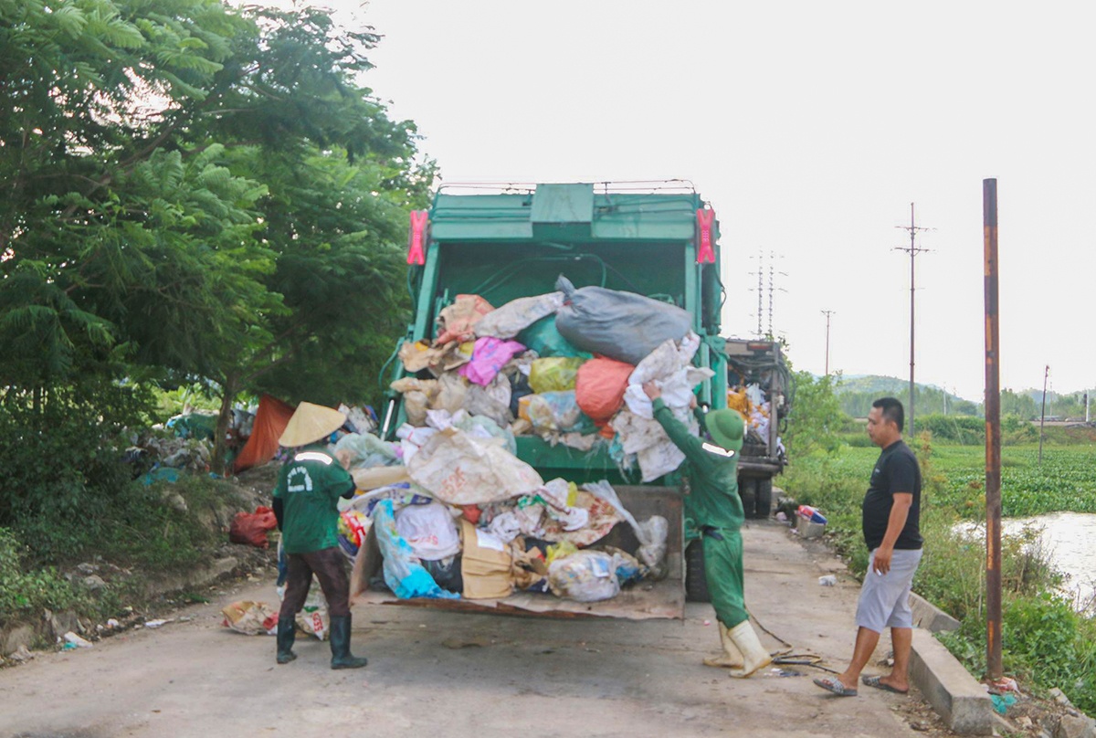 Cần Thơ đẩy mạnh công tác thu gom, vận chuyển chất thải rắn sinh hoạt