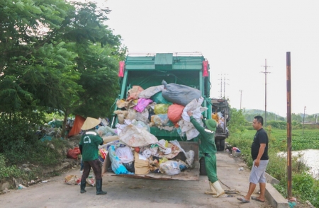 Cần Thơ đẩy mạnh công tác thu gom, vận chuyển chất thải rắn sinh hoạt