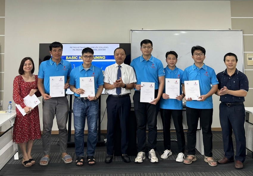 PV College đào tạo khóa học an toàn “Basic H2S Training” theo tiêu chuẩn quốc tế OPITO đầu tiên PV College tổ chức thành công khóa đào tạo an toàn “Basic H2S Training” theo tiêu chuẩn quốc tế OPITO đầu tiên