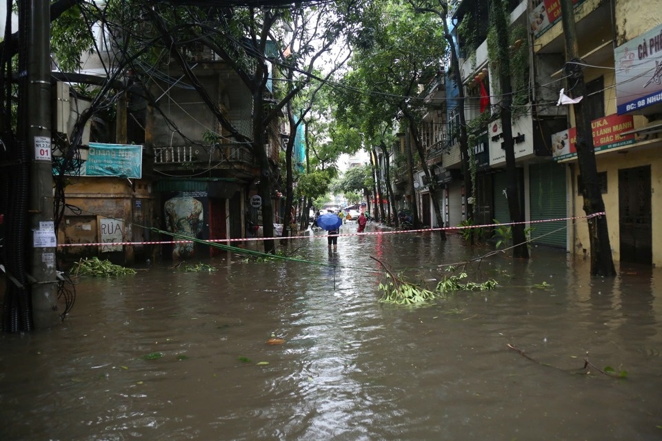 Em ơi, Hà Nội… lụt