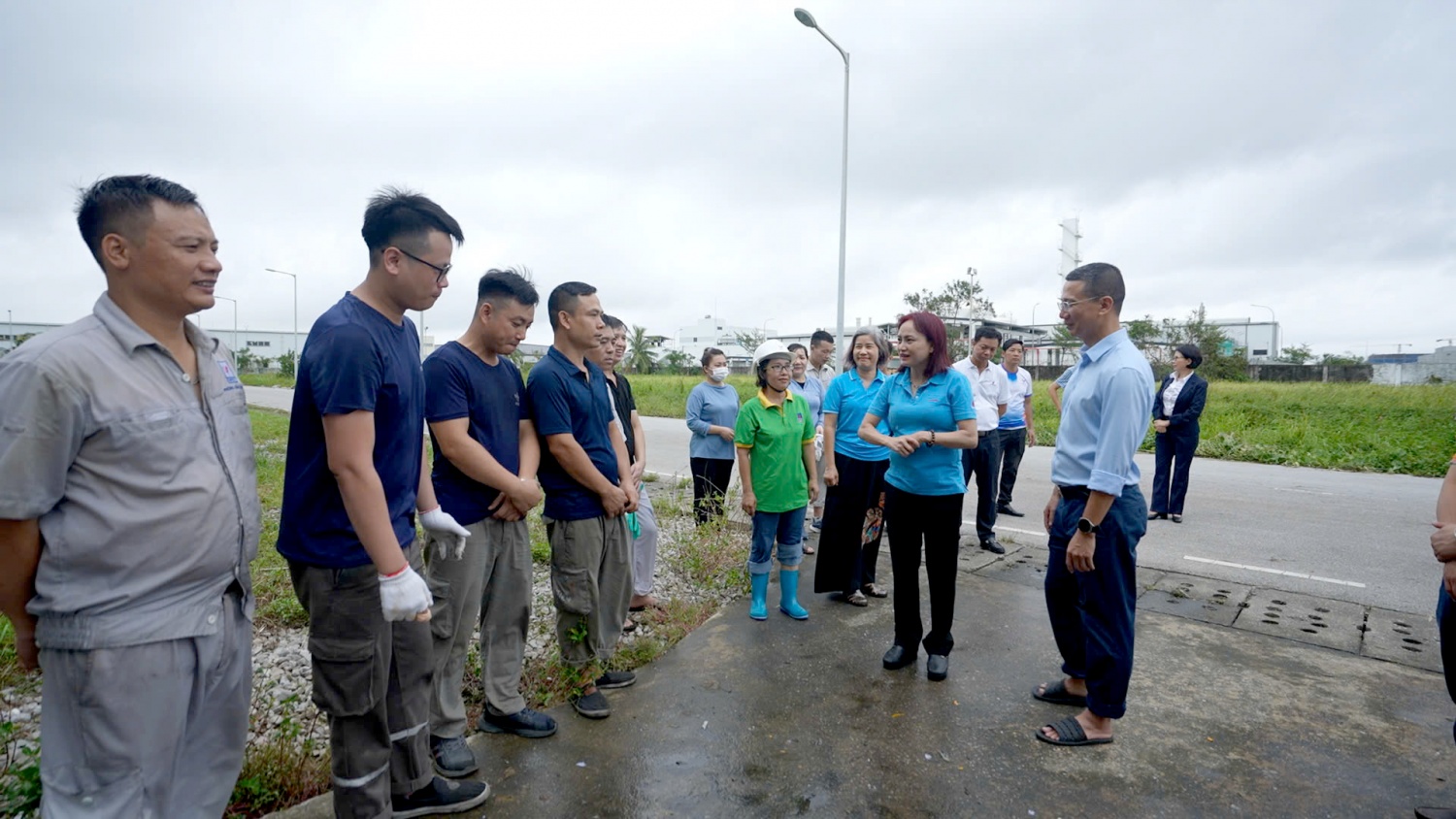 CĐ DKVN thăm hỏi, động viên NLĐ Dầu khí chịu ảnh hưởng của cơn bão số 3 tại Hải Phòng