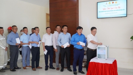 Người lao động DQS tổ chức quyên góp ủng hộ người dân phía Bắc bị thiệt hại trong cơn bão số 3