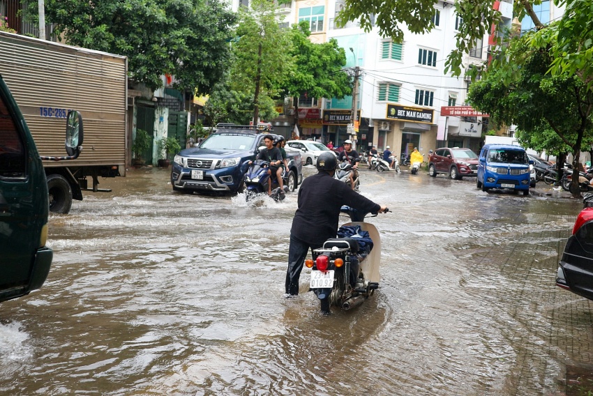 [Chùm ảnh] Hà Nội ngập úng diện rộng sau ảnh hưởng của cơn bão số 3 (Yagi)