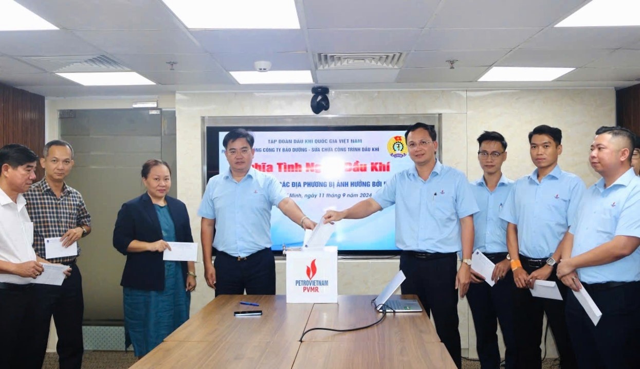 Người lao động PVMR chung tay quyên góp ủng hộ đồng bào bị thiệt hại do cơn bão số 3 Người lao động PVMR chung tay quyên góp ủng hộ đồng bào bị thiệt hại do cơn bão số 3