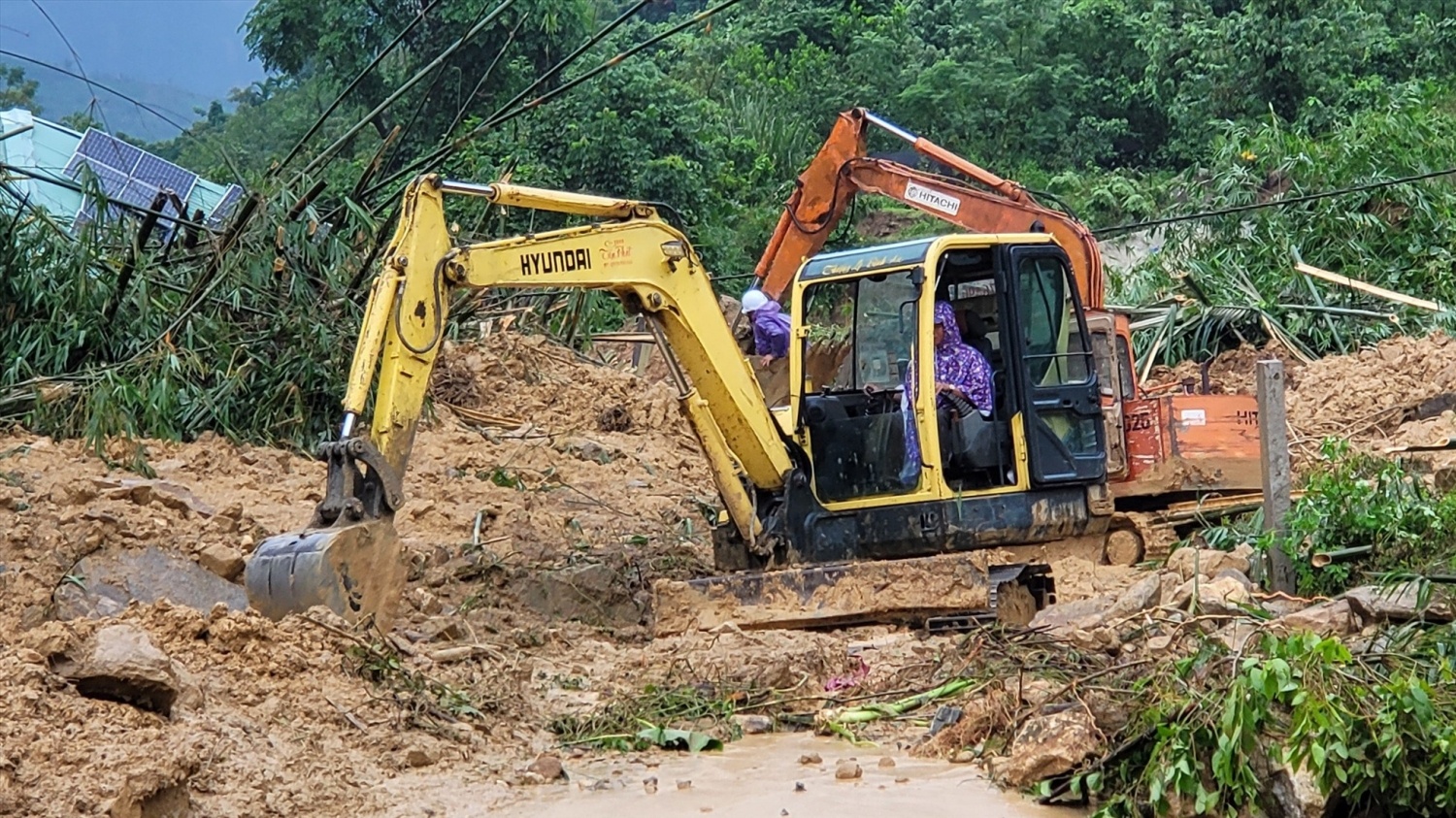 Chủ tịch UBND tỉnh Quảng Ngãi ký văn bản hỏa tốc về ứng phó sạt lở và ngập úng đô thị