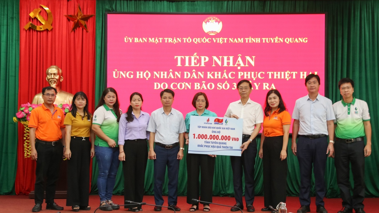 [PetroTimesTV] Nghĩa tình người Dầu khí hỗ trợ đồng bào tỉnh Tuyên Quang khắc phục hậu quả do bão số 3 gây ra