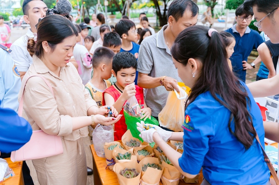 Đoàn thanh niên PVCFC tổ chức nhiều hoạt động bảo vệ môi trường Đoàn Thanh niên PVCFC tổ chức nhiều hoạt động bảo vệ môi trường